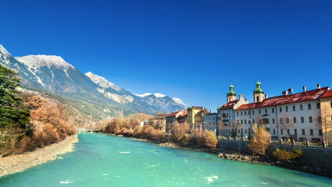 Innsbruck mit einer Escort Dame erleben: Luxus und Leidenschaft in einer der schönsten Städte Europas