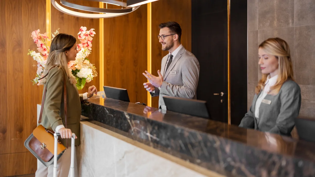 Luxuriöse Hotellobby in Stuttgart