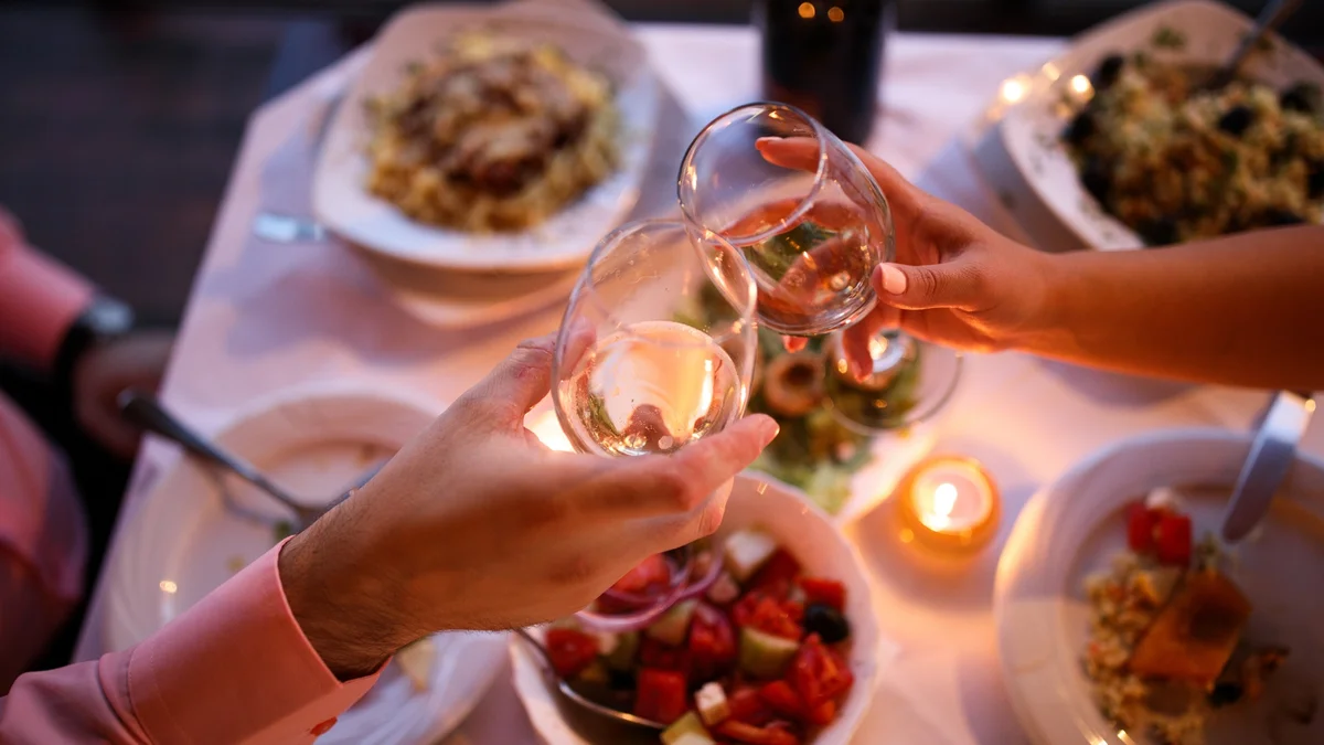 Elegant dinner date in Bremen