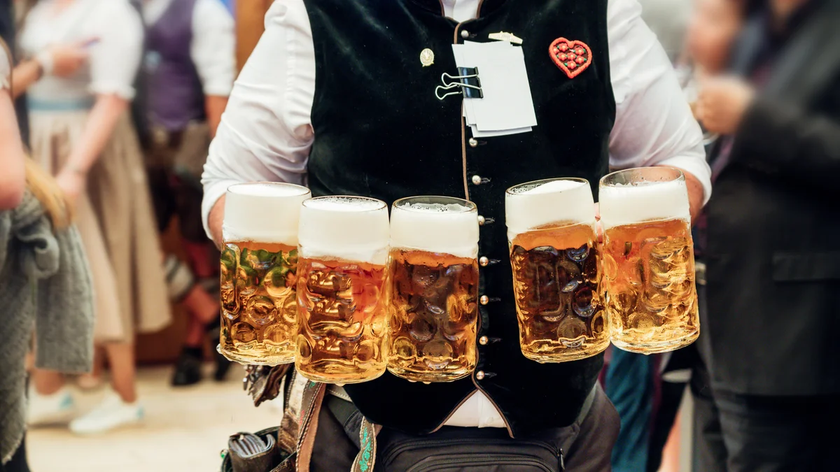 Oktoberfest mit Escort Dame in München